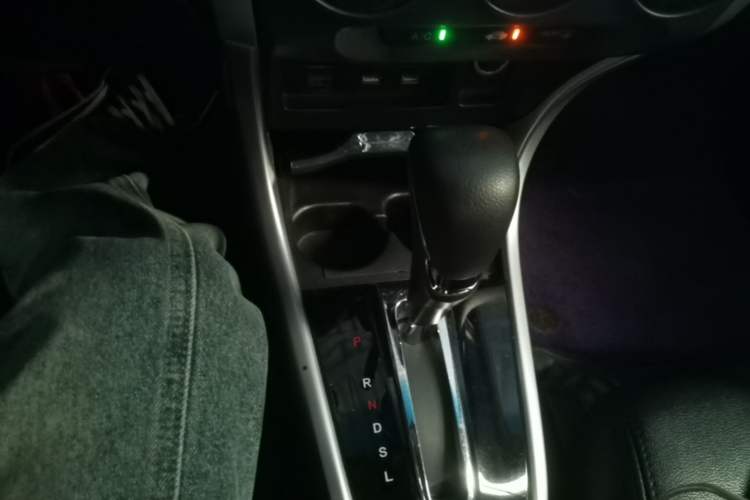 Used Honda Crider 2016 1.8L CVT Luxury Edition Gear Lever