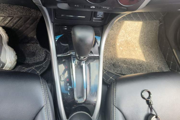 Used Honda Crider 2016 1.8L CVT Luxury Edition Gear Lever
