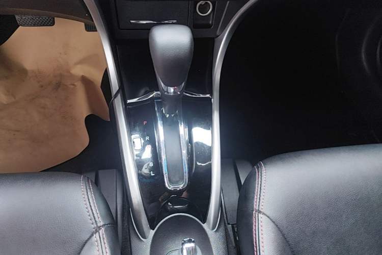 Used Honda Crider 2016 1.8L CVT Luxury Edition Gear Lever