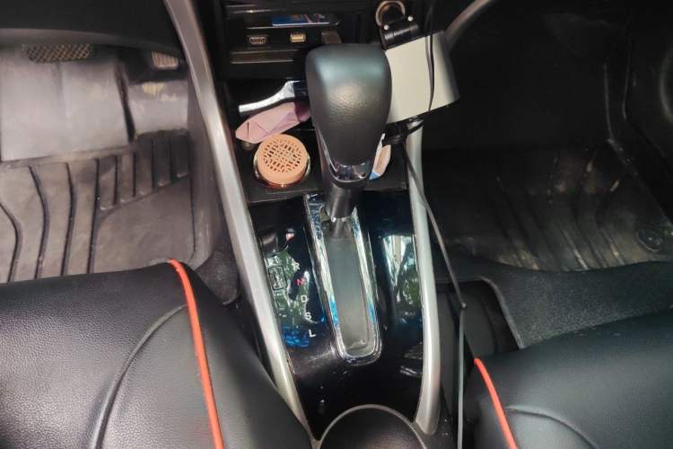 Used Honda Crider 2016 1.8L CVT Luxury Edition Gear Lever