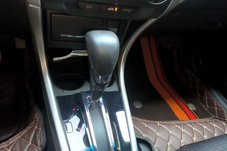 Used Honda Crider 2016 1.8L CVT Luxury Edition Gear Lever