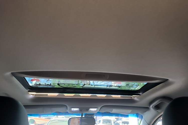 Used Honda Crider 2016 1.8L CVT Luxury Edition Headliner