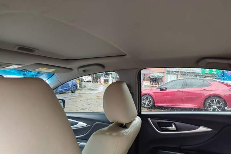 Used Honda Crider 2016 1.8L CVT Luxury Edition Headliner