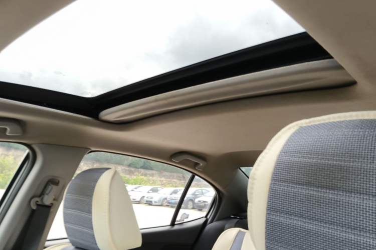 Used Honda Crider 2016 1.8L CVT Luxury Edition Headliner