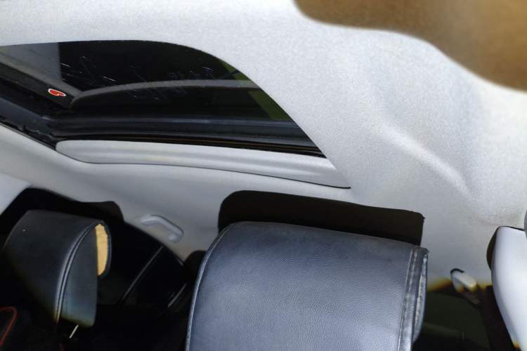 Used Honda Crider 2016 1.8L Manual Luxury Edition Headliner