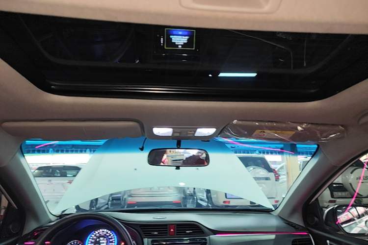 Used Honda Crider 2016 1.8L CVT Luxury Edition Headliner