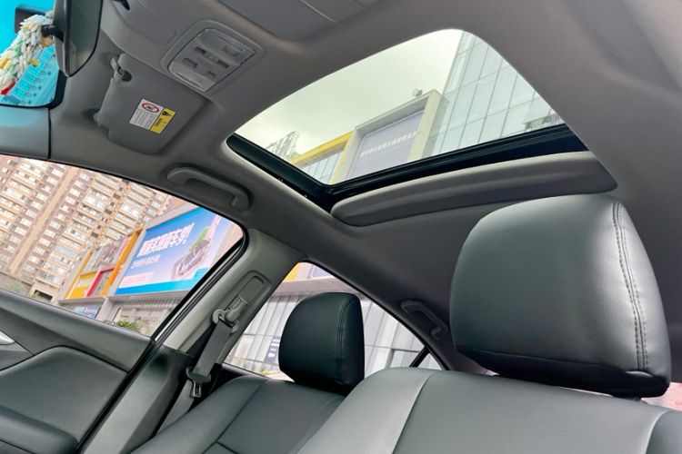 Used Honda Crider 2016 1.8L CVT Luxury Edition Headliner