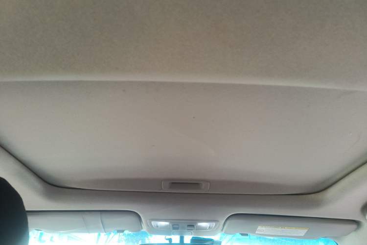 Used Honda Crider 2016 1.8L CVT Luxury Edition Headliner