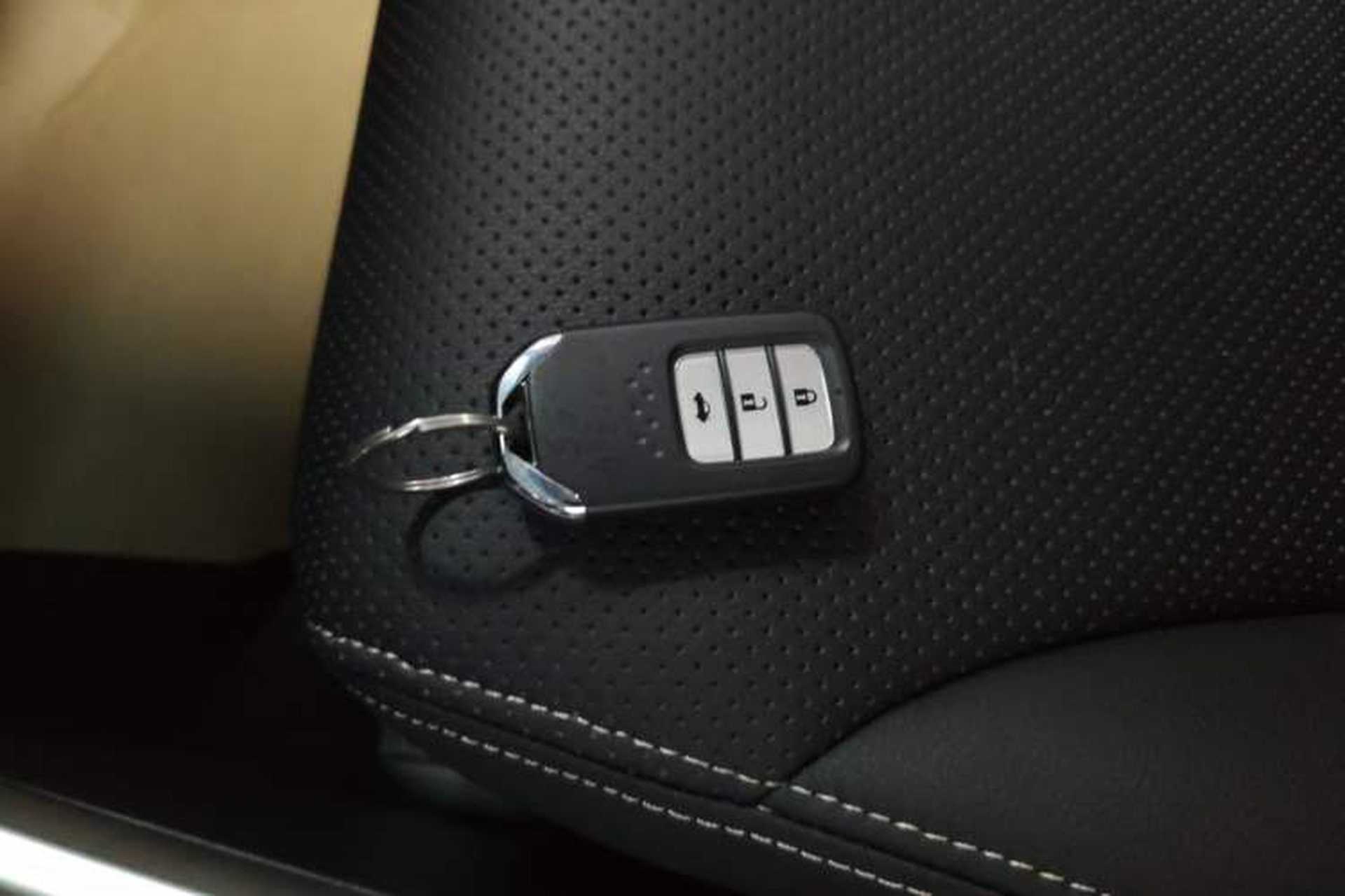 Used Honda Crider 2016 1.8L CVT Luxury Edition Interior 1