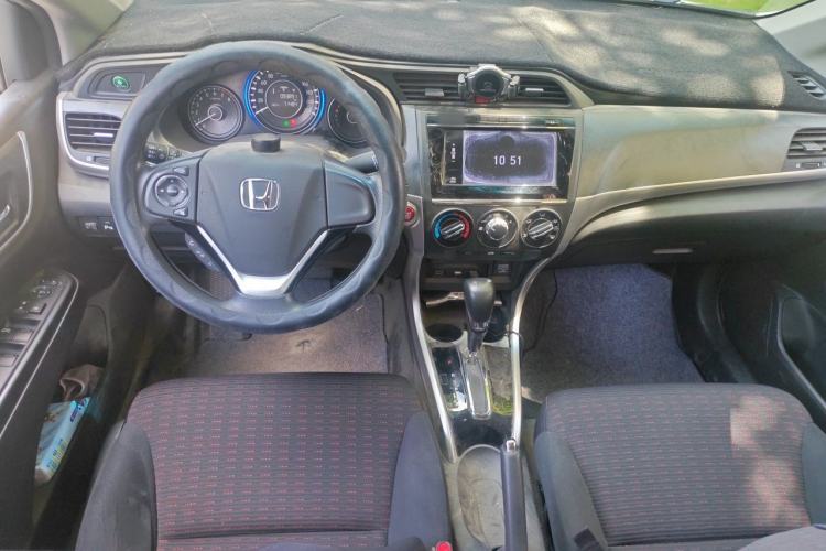 Used Honda Crider 2016 1.8L CVT Luxury Edition Interior 2