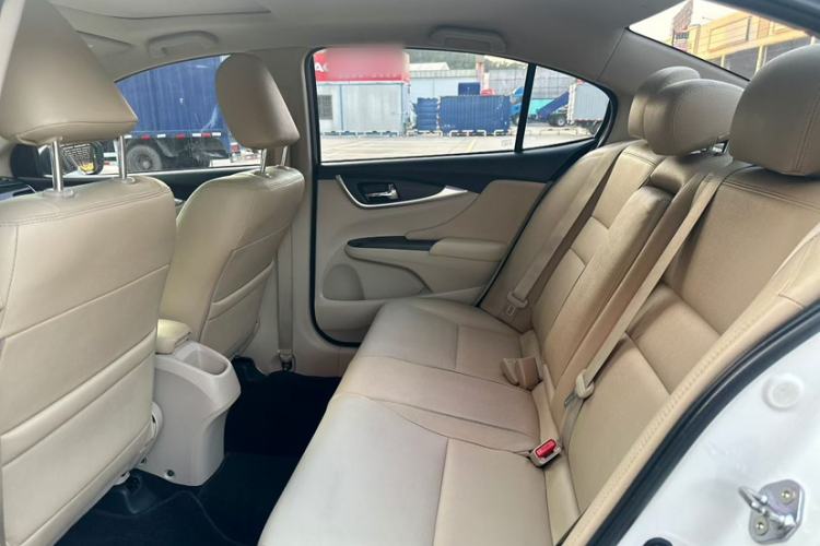 Used Honda Crider 2016 1.8L CVT Luxury Edition Interior 2
