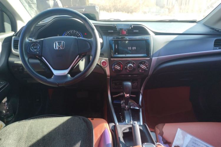 Used Honda Crider 2016 1.8L CVT Luxury Edition Interior 2