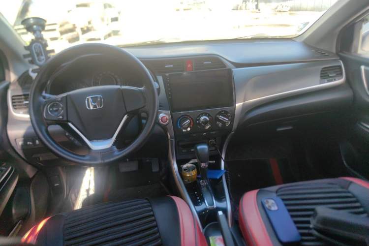 Used Honda Crider 2016 1.8L CVT Luxury Edition Interior 2