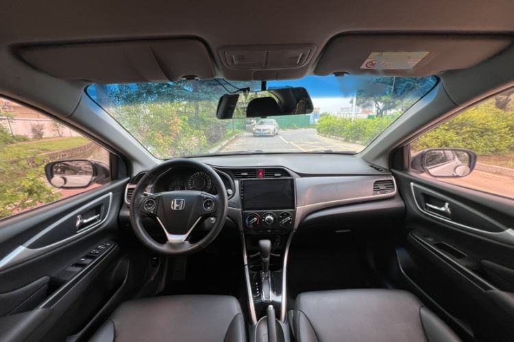 Used Honda Crider 2016 1.8L CVT Comfort Version Interior 3