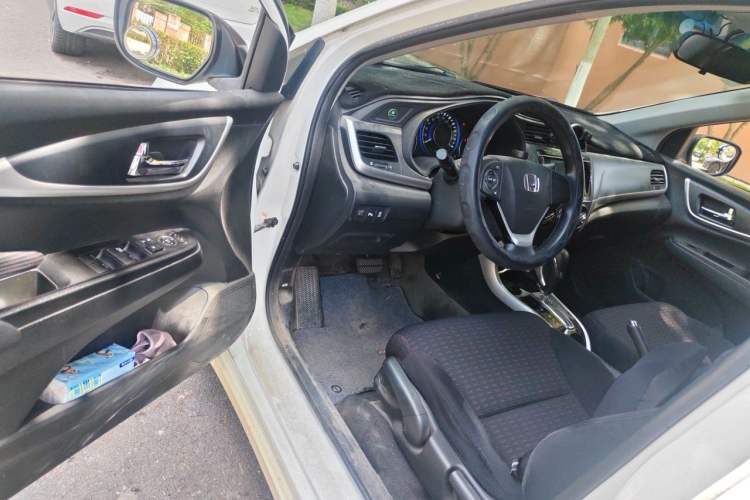 Used Honda Crider 2016 1.8L CVT Luxury Edition Interior 3