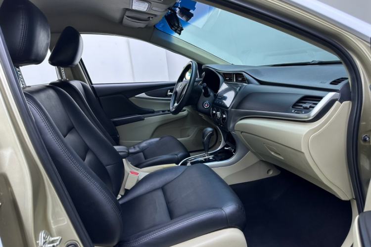 Used Honda Crider 2016 1.8L CVT Comfort Version Interior 3