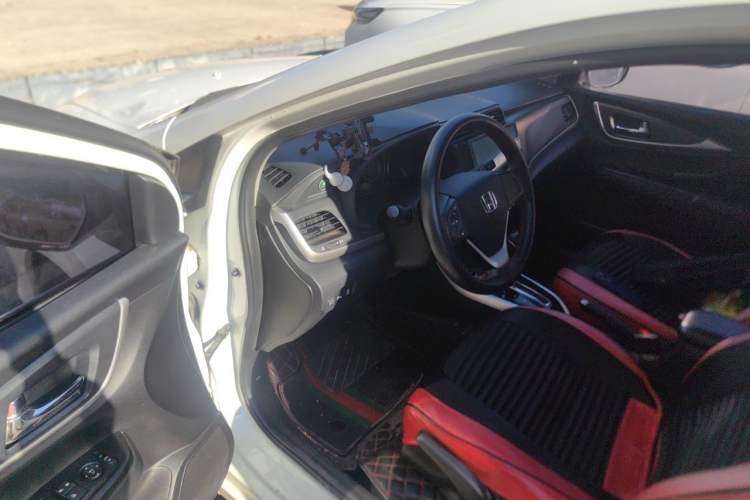 Used Honda Crider 2016 1.8L CVT Luxury Edition Interior 3