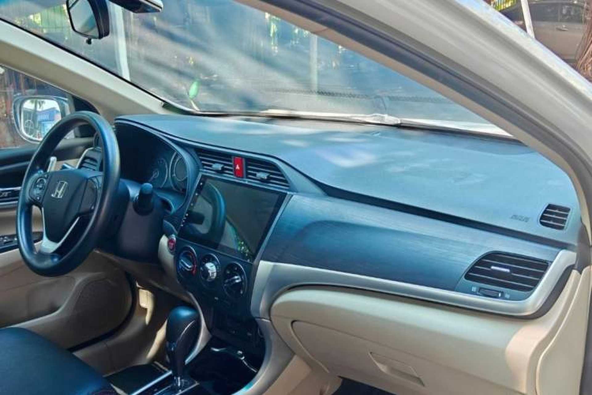 Used Honda Crider 2016 1.8L CVT Luxury Edition Interior 3