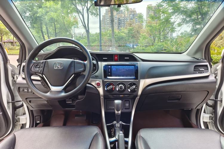 Used Honda Crider 2016 1.8L CVT Luxury Edition Interior 3