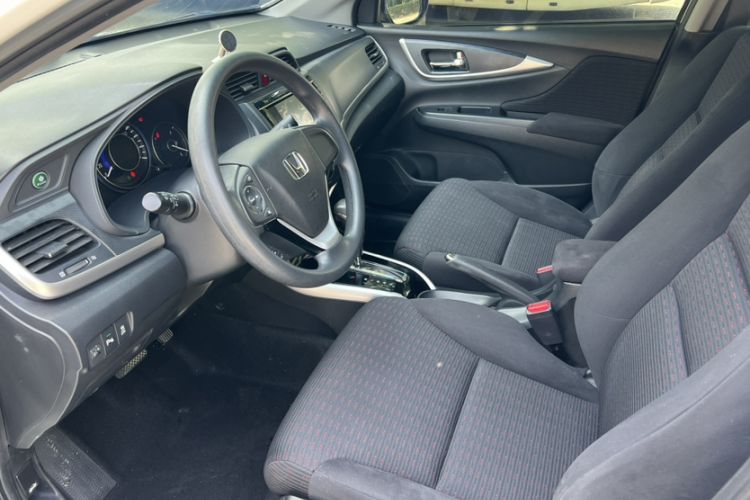 Used Honda Crider 2016 1.8L CVT Luxury Edition Interior 3