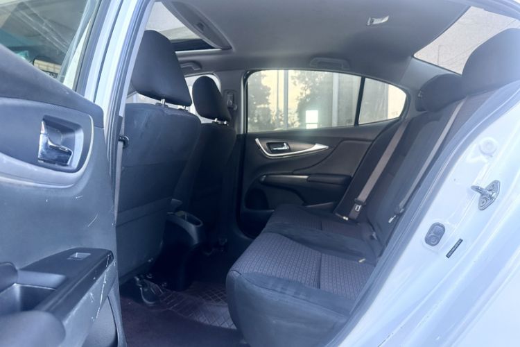 Used Honda Crider 2016 1.8L CVT Luxury Edition Interior 4