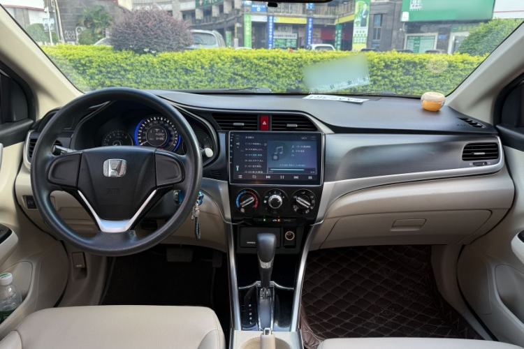 Used Honda Crider 2016 1.8L CVT Comfort Version Interior 4
