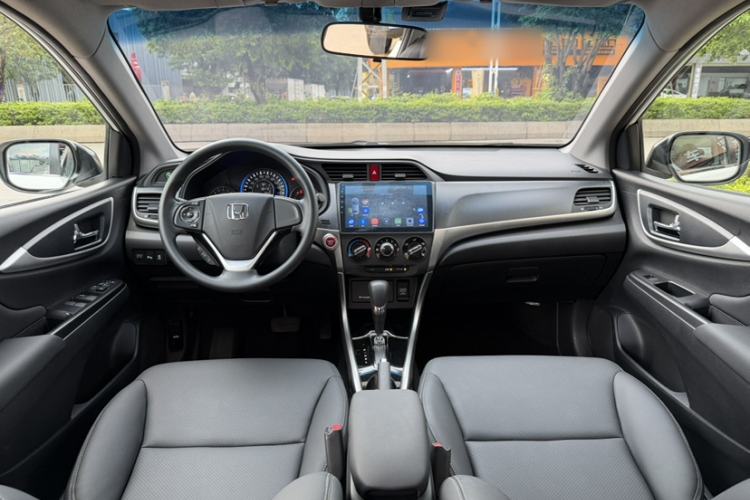 Used Honda Crider 2016 1.8L CVT Luxury Edition Interior 4