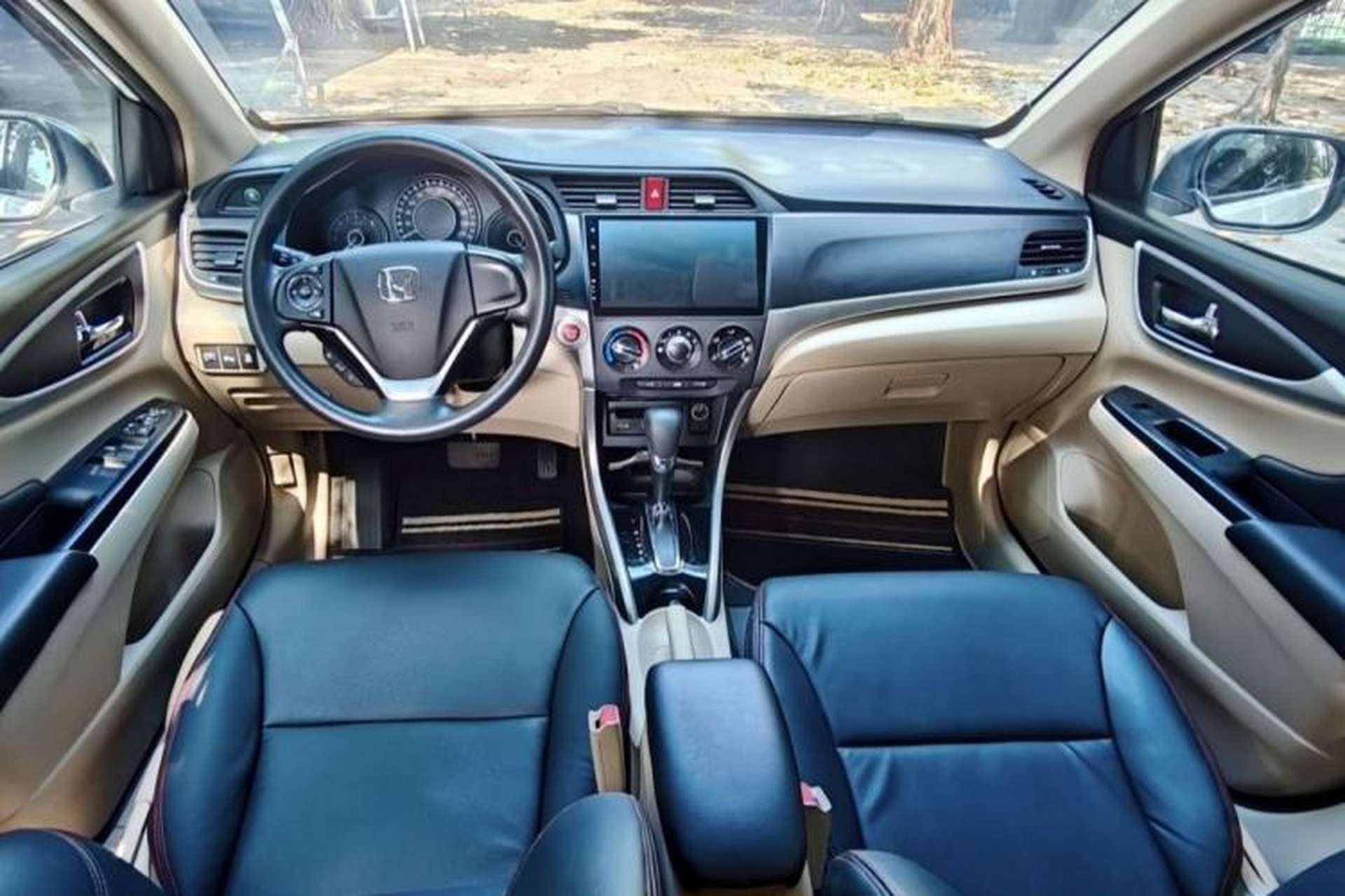 Used Honda Crider 2016 1.8L CVT Luxury Edition Interior 4