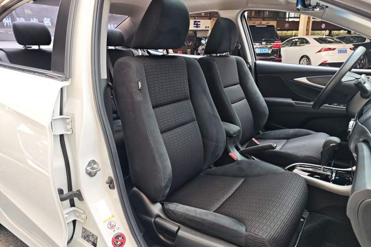 Used Honda Crider 2016 1.8L CVT Luxury Edition Interior 6
