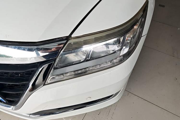 Used Honda Crider 2016 1.8L CVT Comfort Version Left Front Headlight