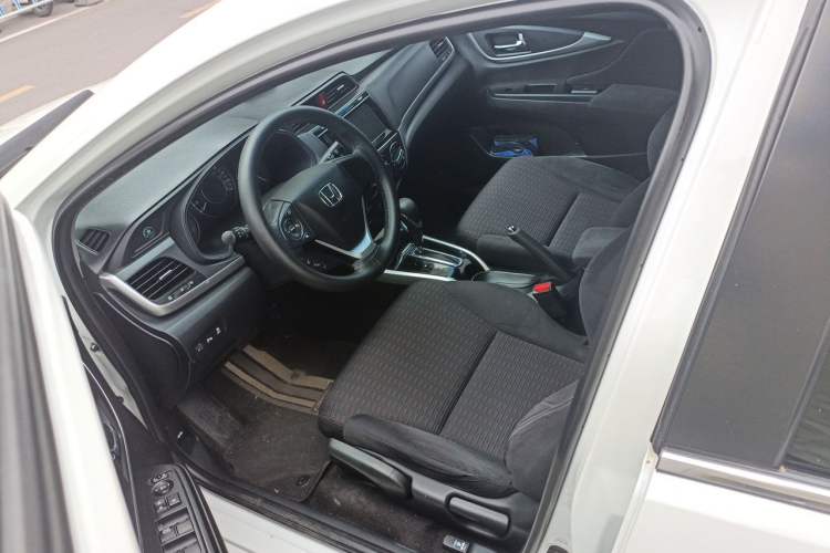 Used Honda Crider 2016 1.8L CVT Luxury Edition Left Front Seat