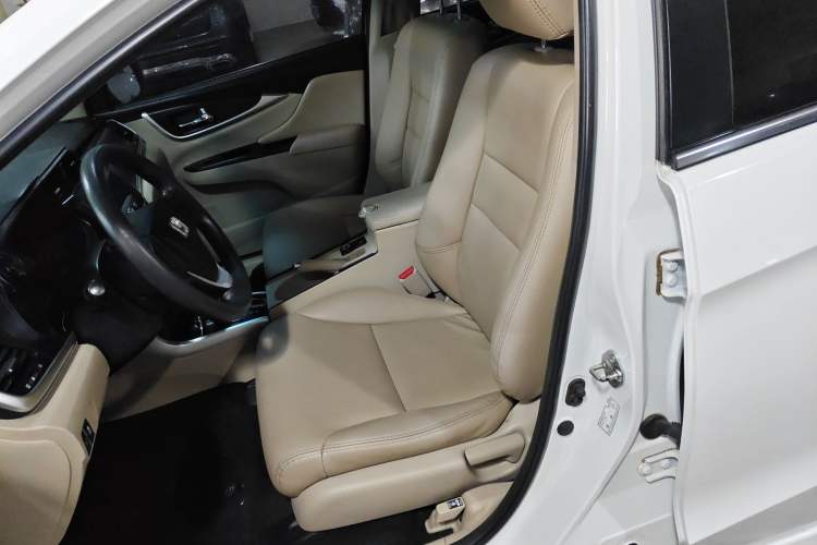 Used Honda Crider 2016 1.8L CVT Comfort Version Left Front Seat