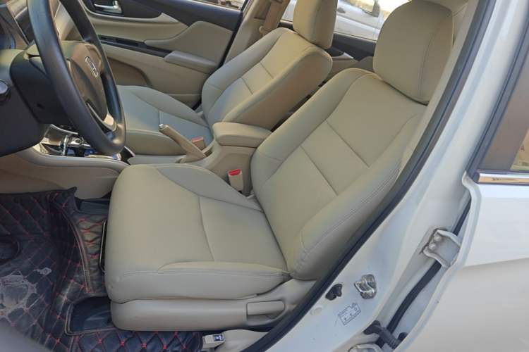 Used Honda Crider 2016 1.8L CVT Comfort Version Left Front Seat