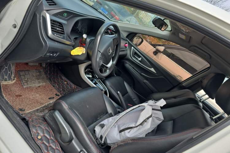 Used Honda Crider 2016 1.8L CVT Luxury Edition Left Front Seat