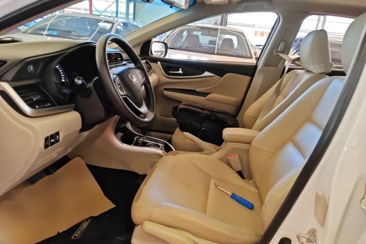 Used Honda Crider 2016 1.8L CVT Luxury Edition Left Front Seat