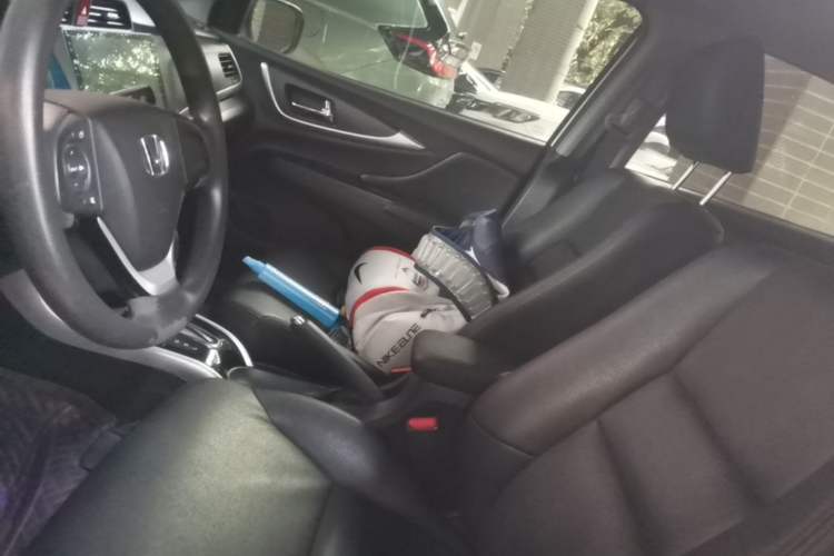 Used Honda Crider 2016 1.8L CVT Luxury Edition Left Front Seat