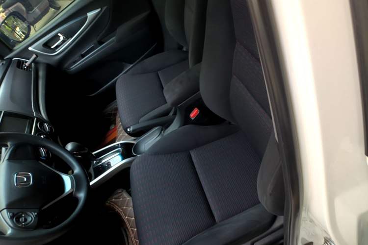 Used Honda Crider 2016 1.8L CVT Luxury Edition Left Front Seat