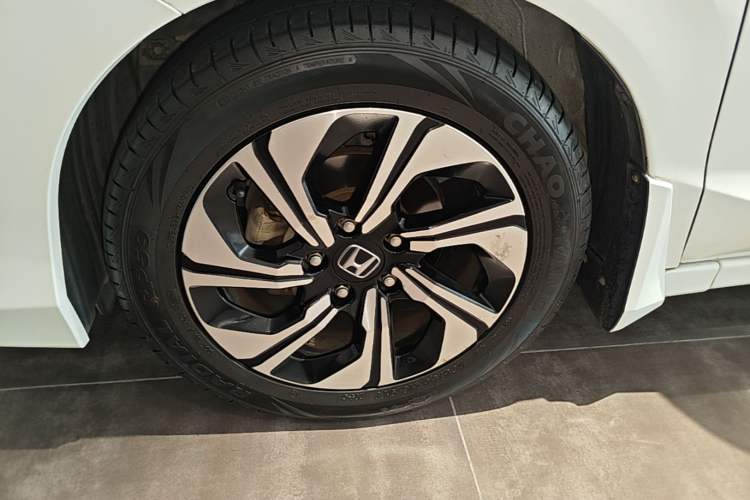 Used Honda Crider 2016 1.8L CVT Comfort Version Left Front Wheel Hub