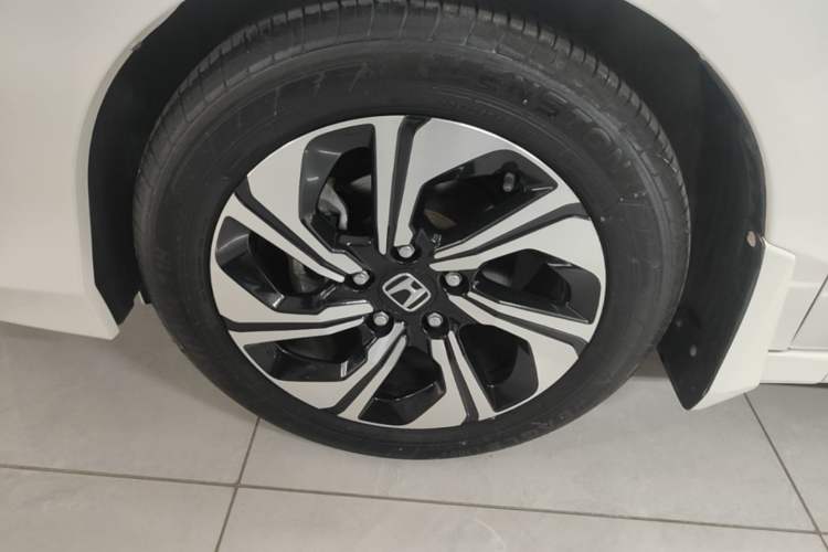 Used Honda Crider 2016 1.8L CVT Comfort Version Left Front Wheel Hub