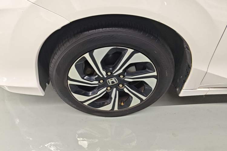 Used Honda Crider 2016 1.8L CVT Comfort Version Left Front Wheel Hub
