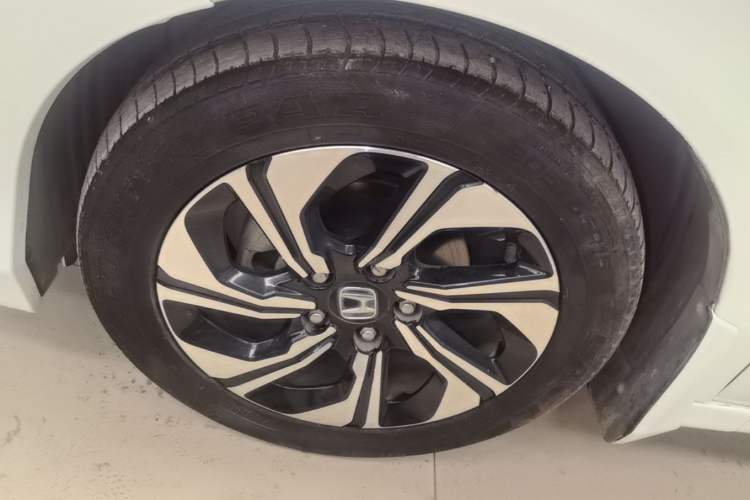 Used Honda Crider 2016 1.8L CVT Luxury Edition Left Front Wheel Hub