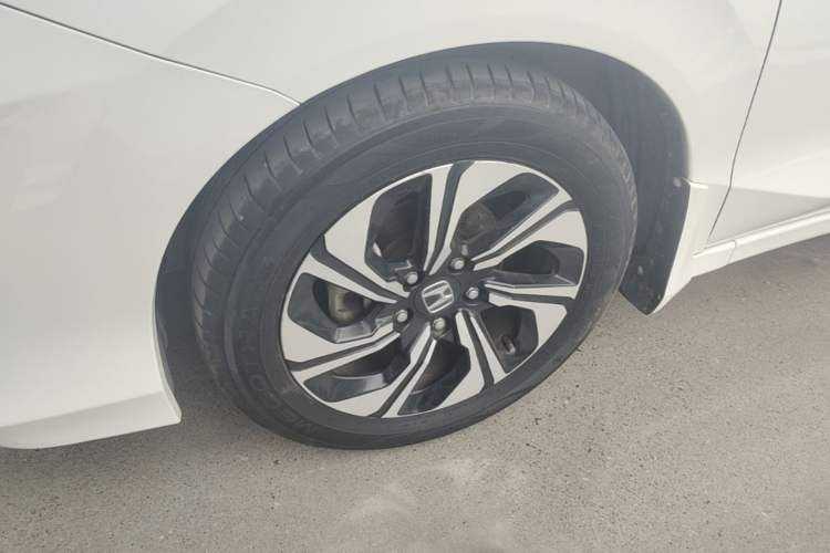 Used Honda Crider 2016 1.8L CVT Luxury Edition Left Front Wheel Hub