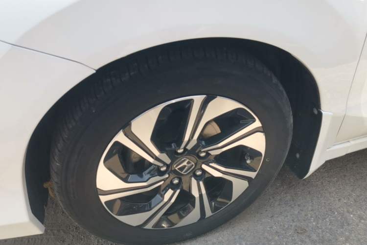 Used Honda Crider 2016 1.8L CVT Luxury Edition Left Front Wheel Hub