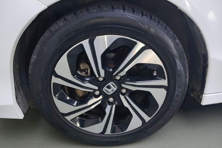 Used Honda Crider 2016 1.8L CVT Comfort Version Left Front Wheel Hub