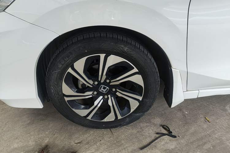 Used Honda Crider 2016 1.8L CVT Luxury Edition Left Front Wheel Hub