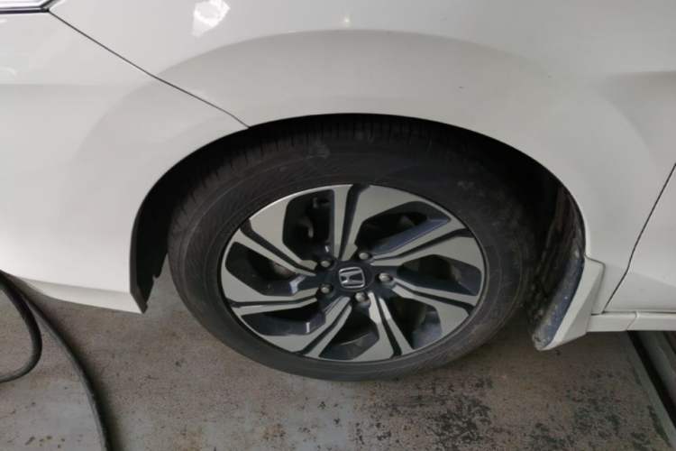 Used Honda Crider 2016 1.8L Manual Fashion Edition Left Front Wheel Hub