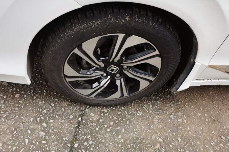 Used Honda Crider 2016 1.8L CVT Luxury Edition Left Front Wheel Hub