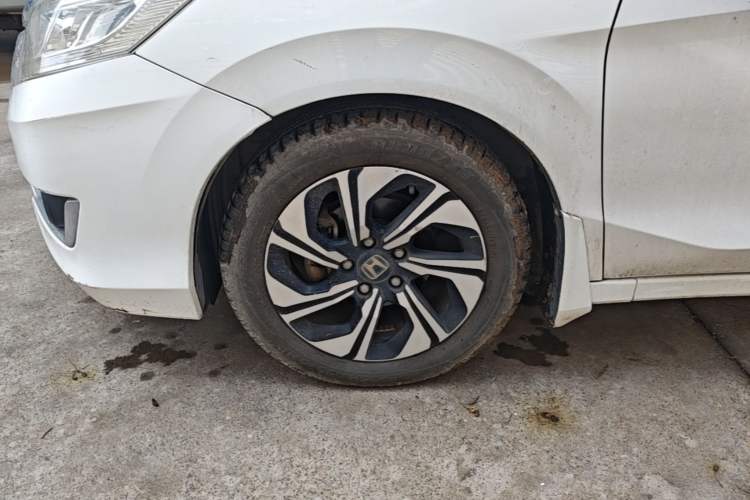 Used Honda Crider 2016 1.8L CVT Luxury Edition Left Front Wheel Hub