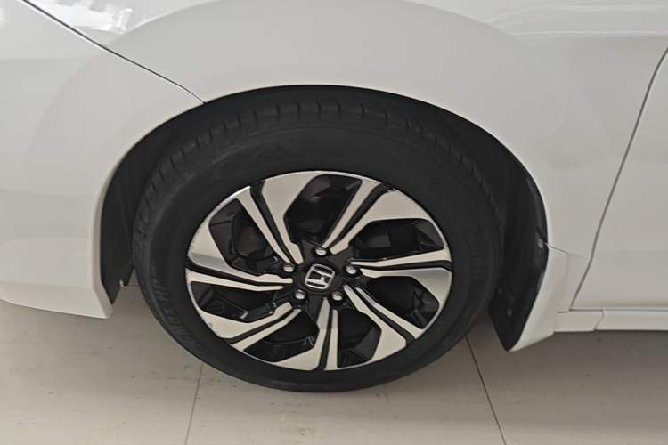Used Honda Crider 2016 1.8L CVT Comfort Version Left Front Wheel Hub