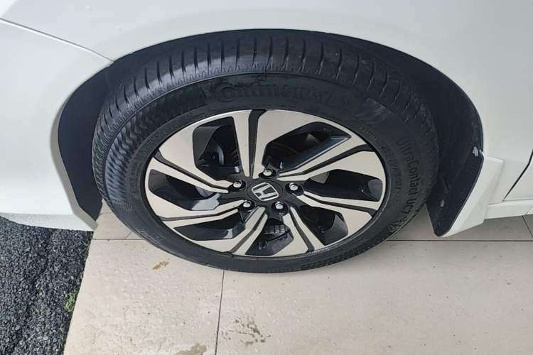 Used Honda Crider 2016 1.8L CVT Luxury Edition Left Front Wheel Hub